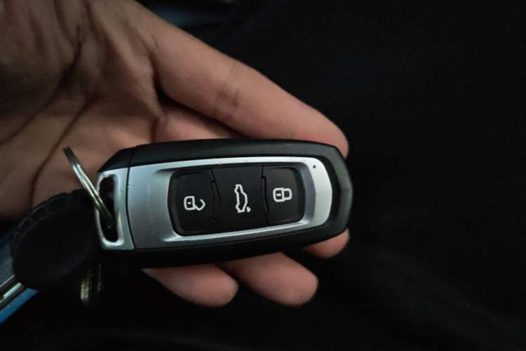 Used Geely Auto Emgrand 2016 Hatchback RS 1.5L Manual - Upward Edition
