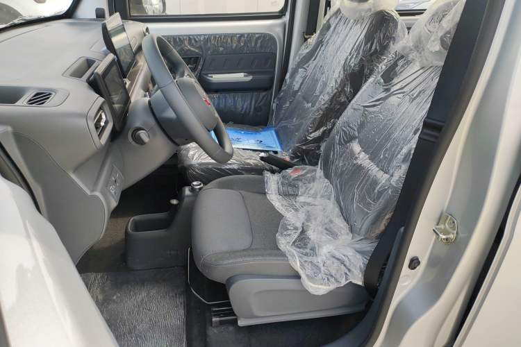 Used Wuling Zhiguang New Energy 2025 Comfort Model Left Front Seat