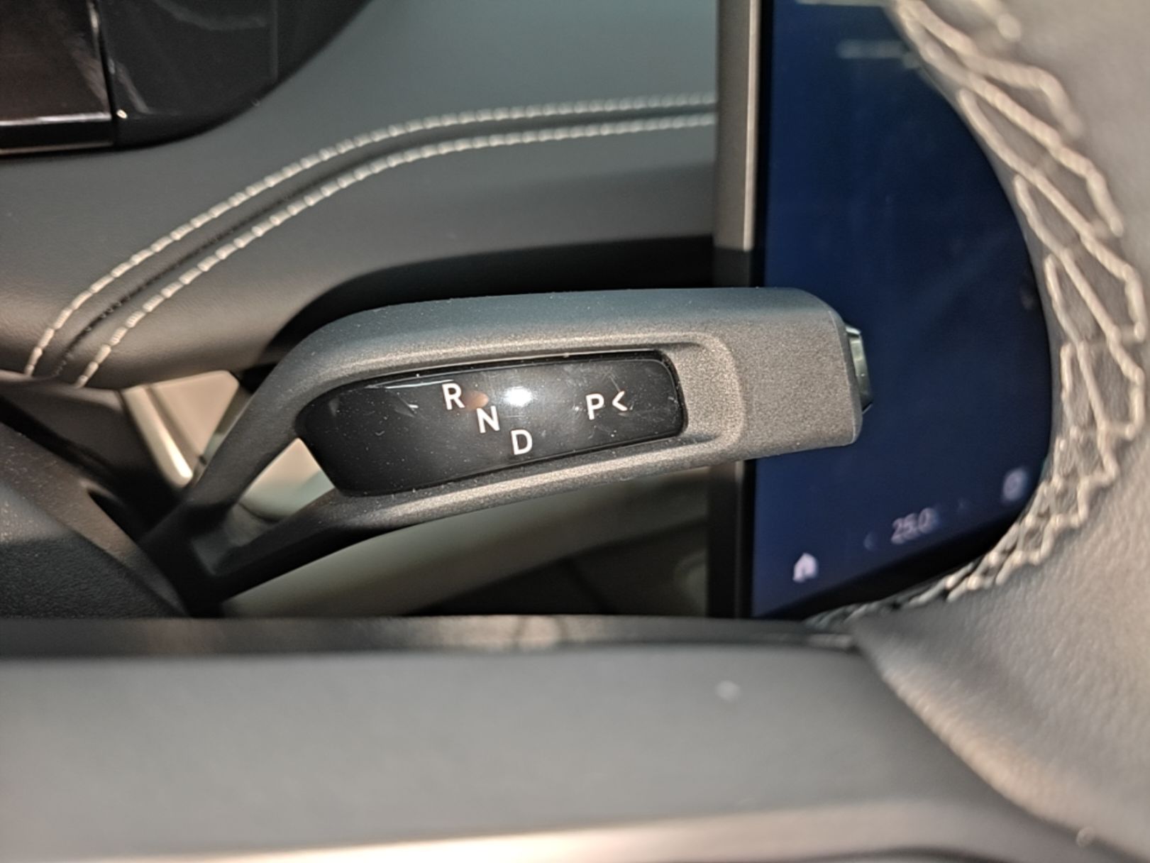 Xiaomi Auto SU7 2024 Rear-Drive Ultra-Long Range Advanced Pro-Level Intelligent Driving Version — снимка 16
