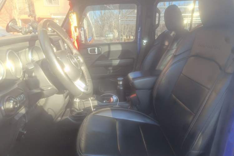 Used Jeep Wrangler 2018 2.0T Sahara Four-Door Edition