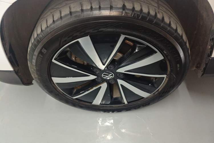 Used Volkswagen Tharu 2023 300TSI Two-Wheel-Drive Moonlight Edition