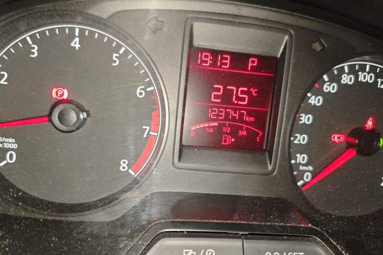 Used Volkswagen Jetta 2015 Value Edition 1.6L Automatic Fashion Version
