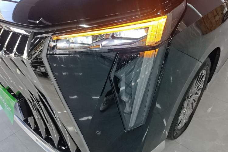 Used GAC Trumpchi M8 2025 Zongshi Series Super Hybrid Edition