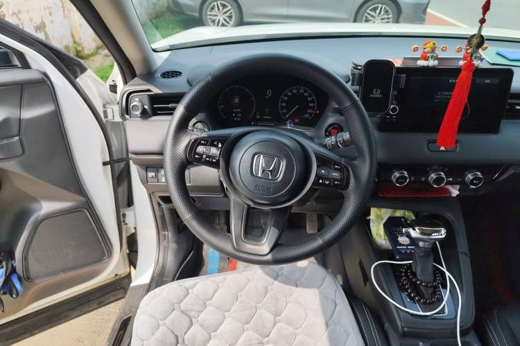 Used Honda Vezel 2023 1.5L CVT Tech Edition
