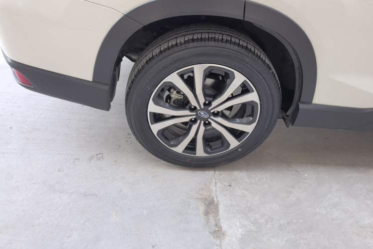 Used Subaru Forester 2024 2.5i AWD Premium Edition EyeSight Exterior 5