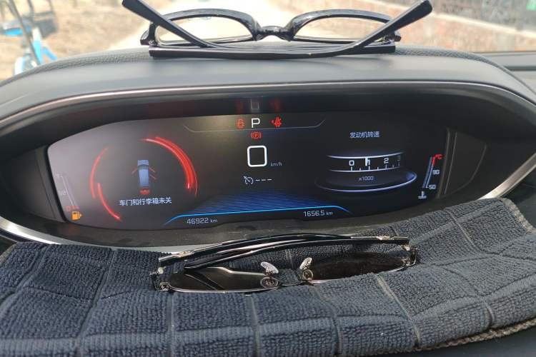 Used Peugeot 5008 2019 360THP 7-Seater Flagship Edition Odometer Close Up