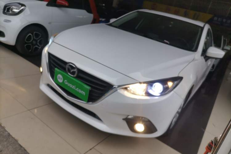 Used Mazda 3 Axela 2014 Sedan 1.5L Automatic Luxury Model