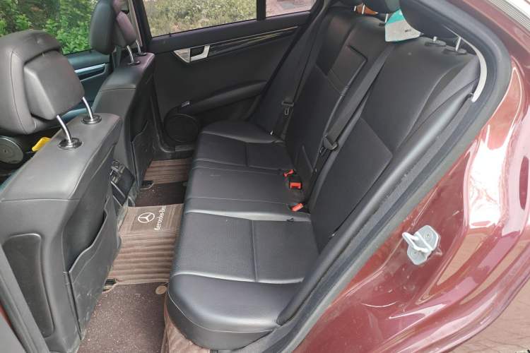 Used Mercedes-Benz C-Class 2011 C 180K Classic model Left Rear Seat