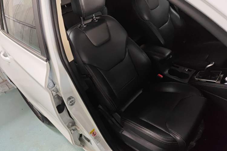 Used BYD Song 2020 Classic Edition 1.5T Automatic Elite Model Right Front Seat