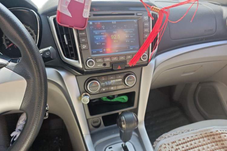 Used Venucia T70 2015 2.0L CVT Smart Edition
