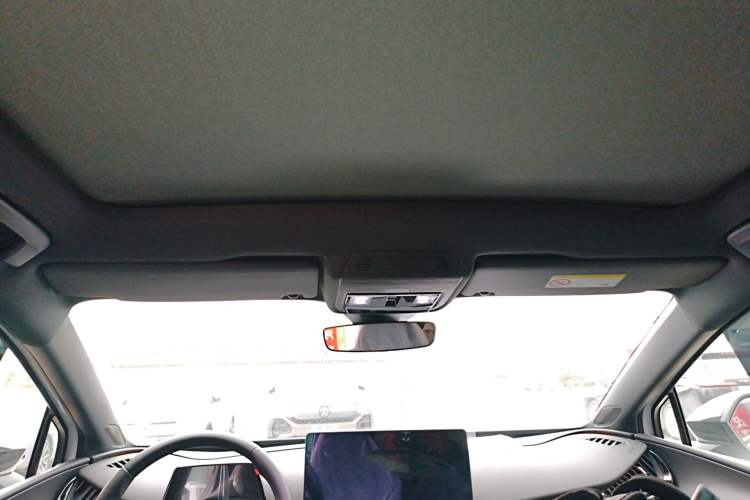 Used Volkswagen ID.UNYX 2024 Revised Pro Long-Range Version Headliner