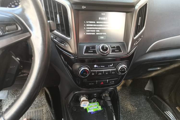 Used CHANGAN CS15 2016 1.5L Manual Luxury Edition

