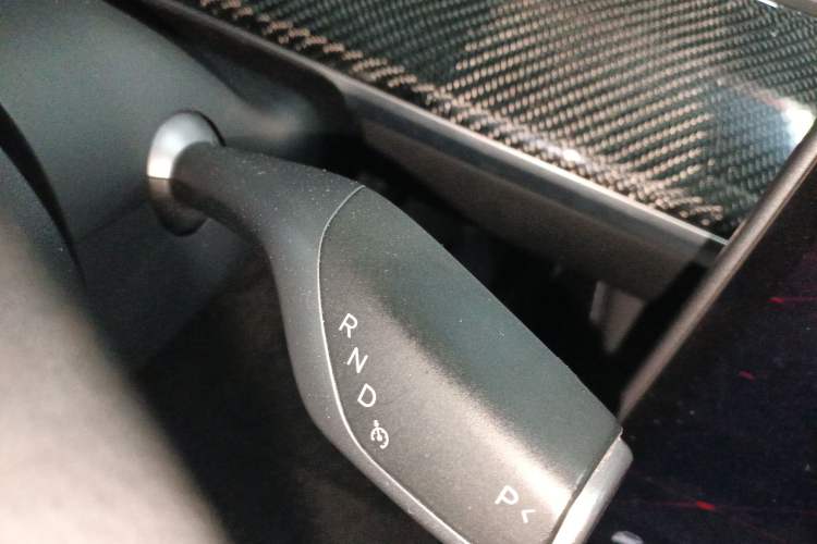 Used Tesla Model Y 2021 Long-Range All-Wheel-Drive Version
