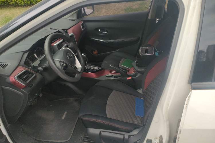 Used Nissan Lannia 2016 1.6L CVT Smart Cool Edition Left Front Seat