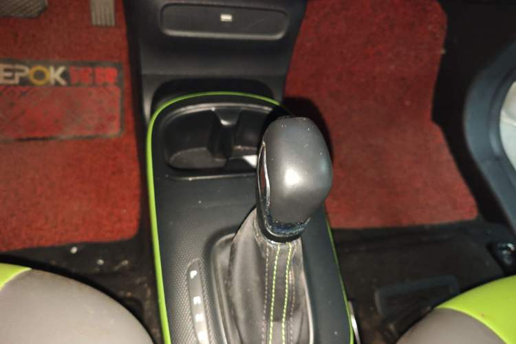 Used Roewe Clever 2021 302 km New Four-Seater Super-Efficient Version