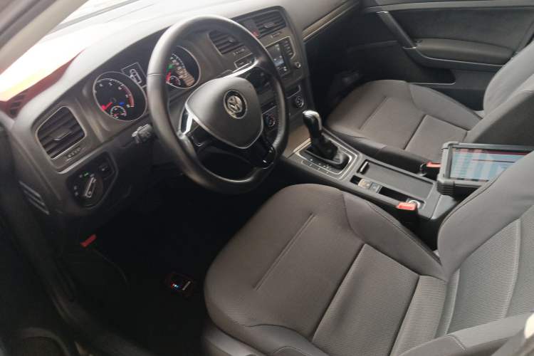 Used Volkswagen Golf 2016 1.6L Automatic Comfort Model
