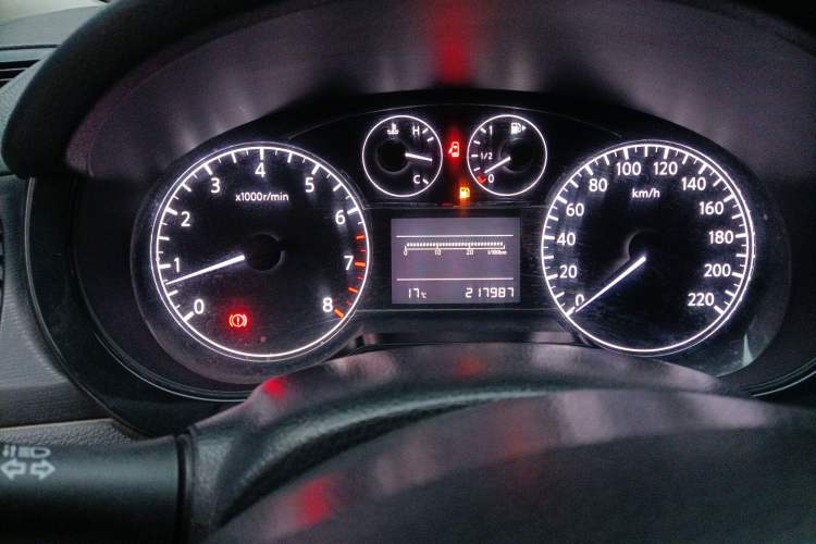 Used Nissan Tiida 2011 1.6L Manual Comfort Edition Instrument Cluster