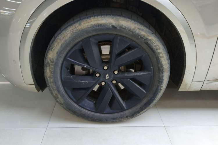 Used Li Auto L8 2023 Pro Model