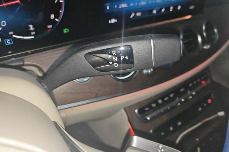 Used Mercedes-Benz E-Class 2021 Restyled E 300 L Luxury Edition
