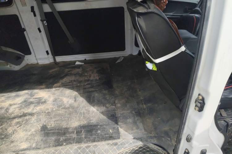 Used CHANGAN KAICHENG Ruixing M60 2023 1.5L GDI Comfort-Class Passenger Vehicle 6/7 Seats
