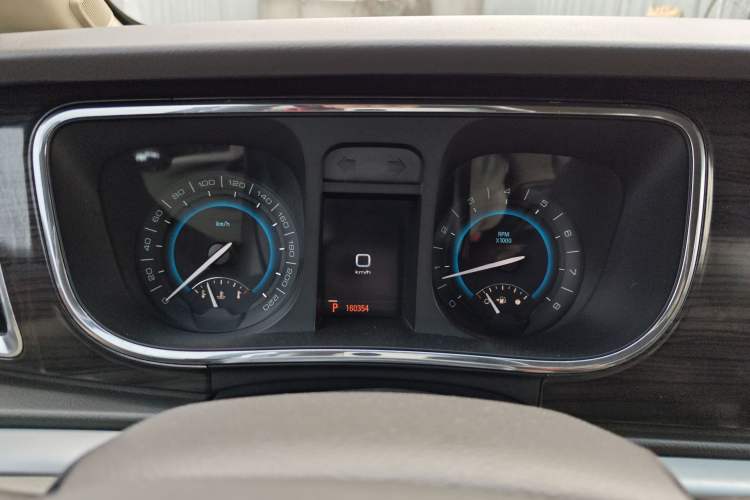 Used Buick GL8 2011 3.0L GT Luxury Business Haoya Edition Instrument Cluster
