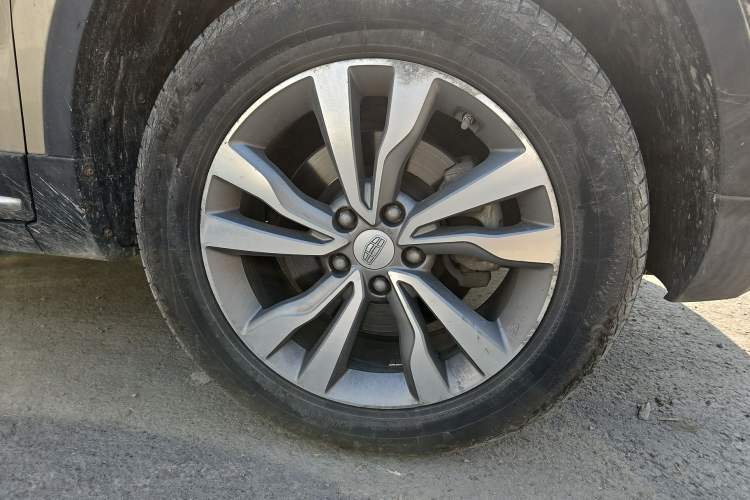 Used Geely Auto Emgrand X7 Sport 2016 2.0L Manual ZhiShang Version Exterior 7