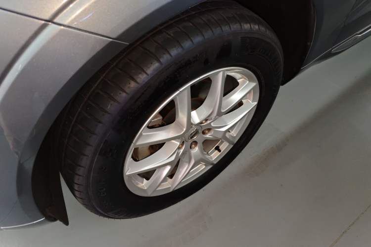 Used Volvo XC60 2021 T5 4x4 Smart Luxury Edition Exterior 4