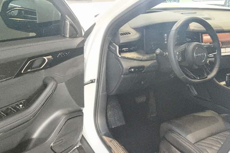 Used Lynk & Co 09 EM-P 2021 2.0T PHEV Halo Six-Seater
