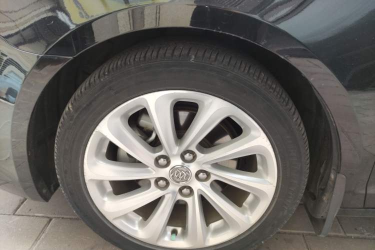 Used Buick LaCrosse 2013 2.0T SIDI Smart Luxury Flagship Edition Left Front Wheel Hub