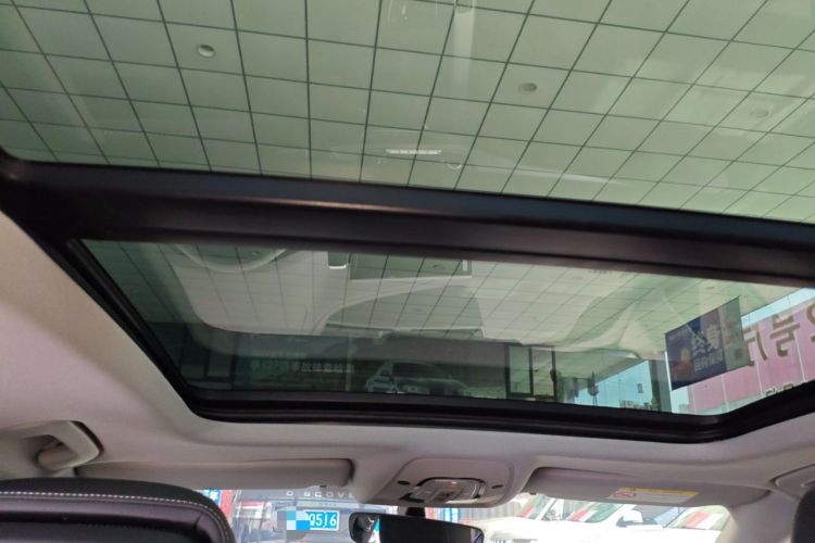 Used Audi A4L 2022 40 TFSI Luxury Dynamic Model Headliner