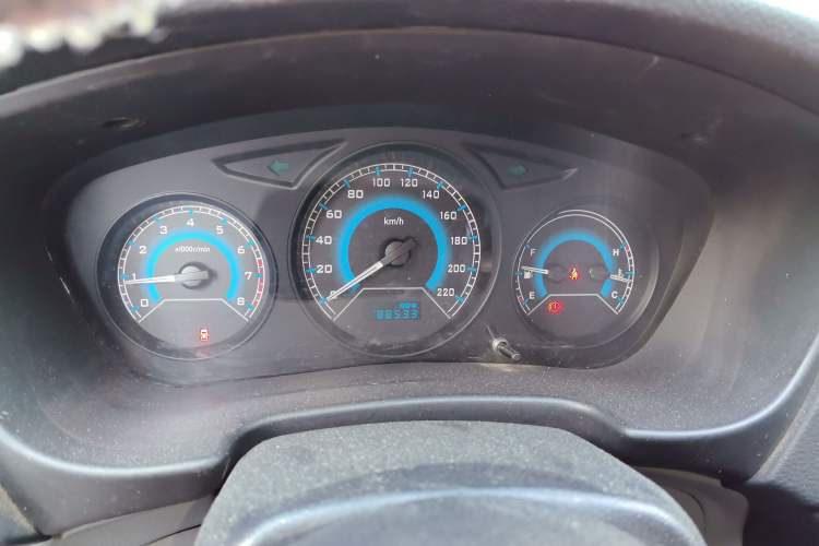 Used Soueast V3 Lingyue 2015 1.5L Manual Style Edition
