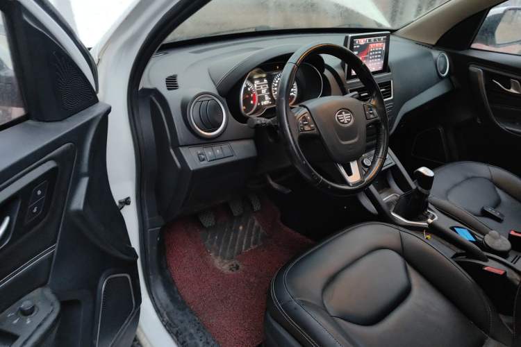 Used Bestune X40 2018 Internet Celebrity Edition 1.6L Manual Luxury Version
