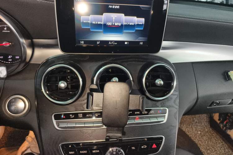 Used Mercedes-Benz C-Class 2017 Restyled C 180 L Fashion Edition Sport Version Audio And AC Panel