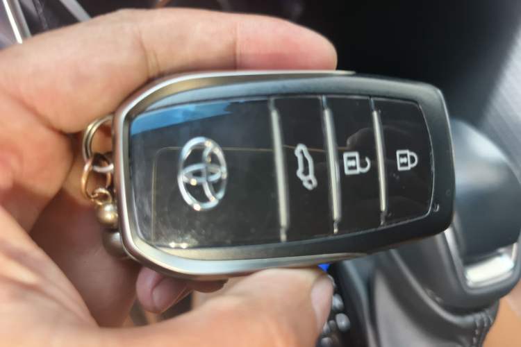 Used Toyota Venza 2023 2.0L CVT Two-Wheel Drive Prestige Version
