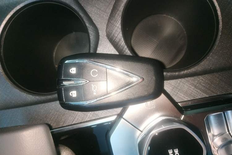 Used CHANGAN UNI-V 2024 1.5T Prestige Edition
