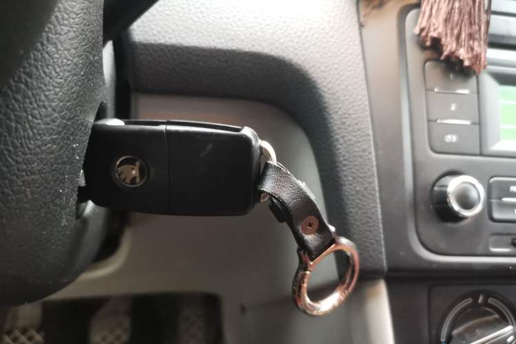 Used Skoda Rapid 2015 1.4L Manual Smart Selection Model Vehicle Key