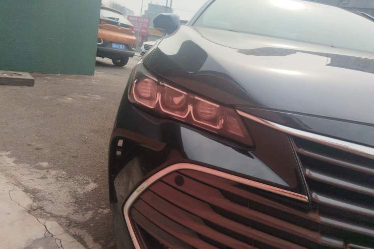 Used Toyota Avalon 2019 2.5L Ambition Version China VI Standard
