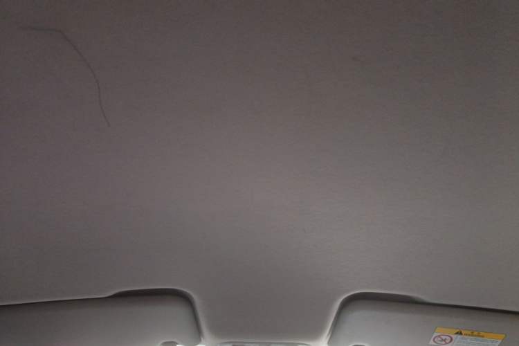 Used Venucia T70 2016 2.0L CVT Smart Choice Edition
