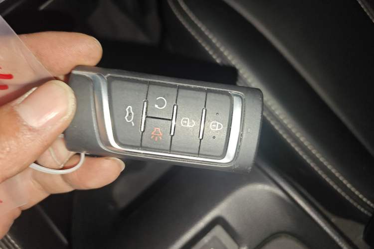 Used GAC Trumpchi M6 2021 270T DCT Luxury Edition (7-seater)
