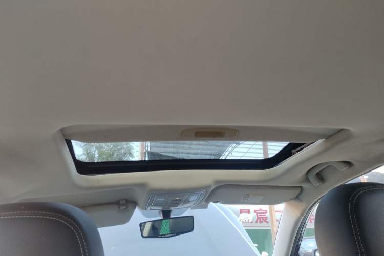 Used Geely Auto Vision X6 2016 1.8L Manual Luxury Model
