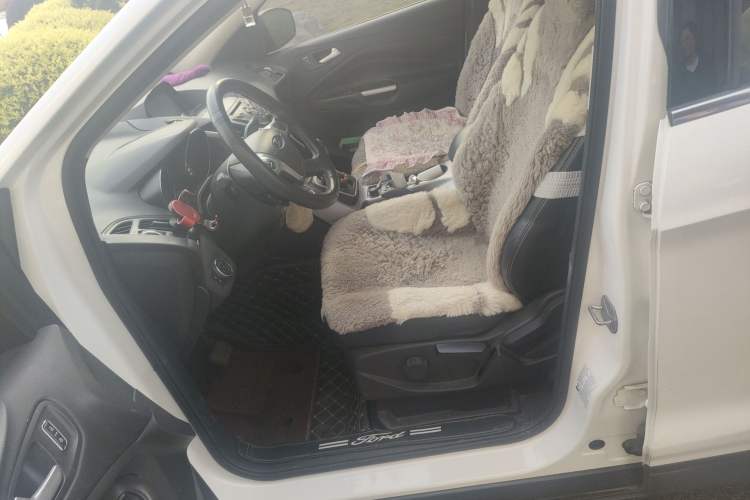 Used Ford Kuga 2013 1.6L GTDi Two-Wheel-Drive Trend Model