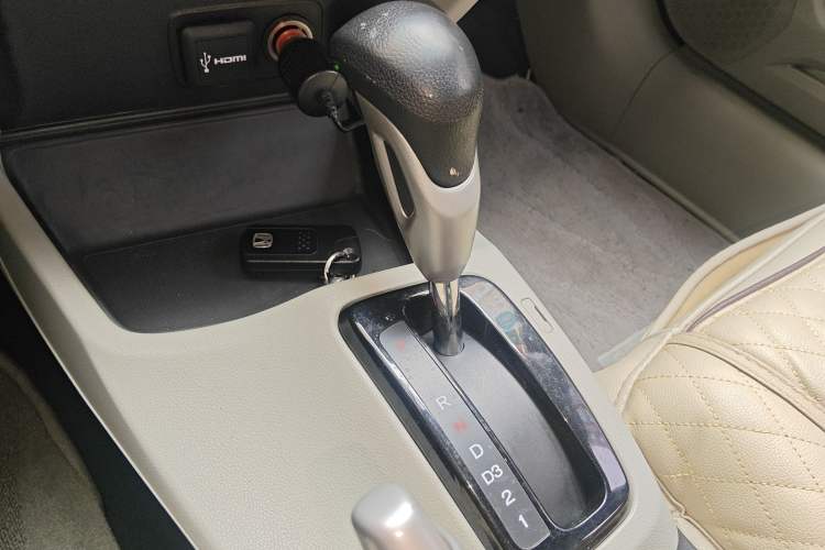 Used Honda Civic 2014 1.8L automatic comfort version Gear Lever