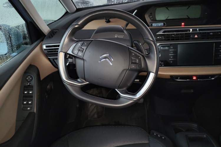 Used Citroen C4 Picasso 2015 Grand 1.6T Luxury 7-Seater Steering Wheel