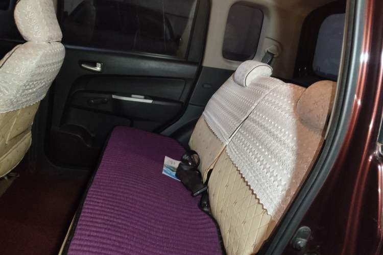 Used CHANGAN OSHAN Olisway 2013 1.4L Manual Jingyue Model
