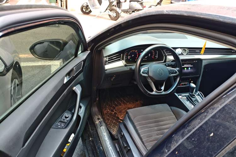 Used Volkswagen Magotan 2020 330TSI DSG Luxury Edition Driver Seat