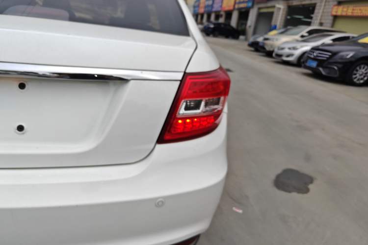 Used Geely Auto Vision 2017 1.5L Automatic Happiness Edition
