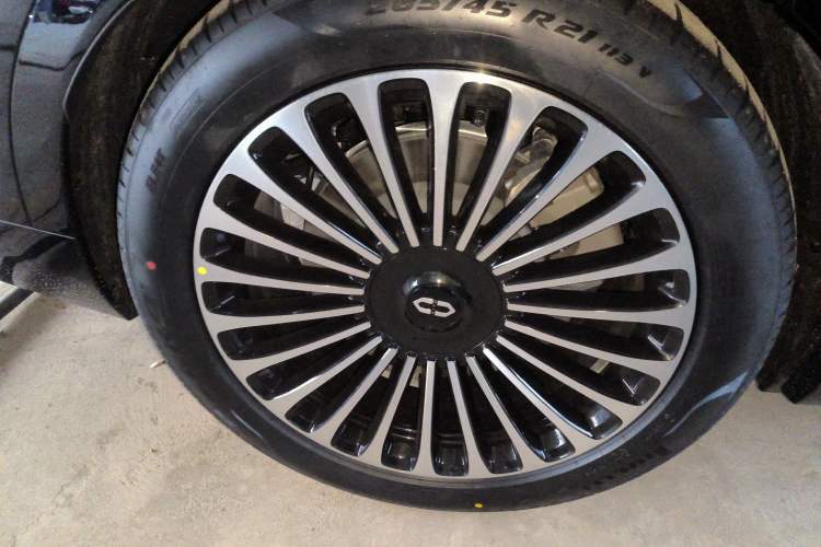 Used Hima AITO M9 2025 Extended-Range Ultra Version 52 kWh 6-Seater