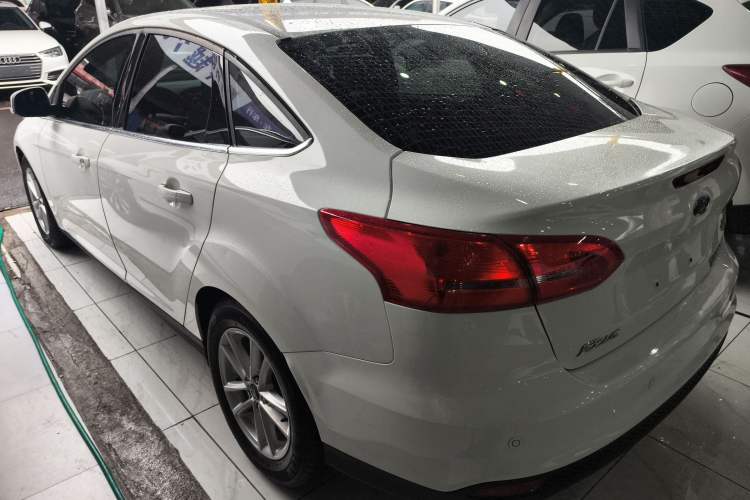 Used Ford Focus 2015 Sedan EcoBoost 180 Automatic Elite Model