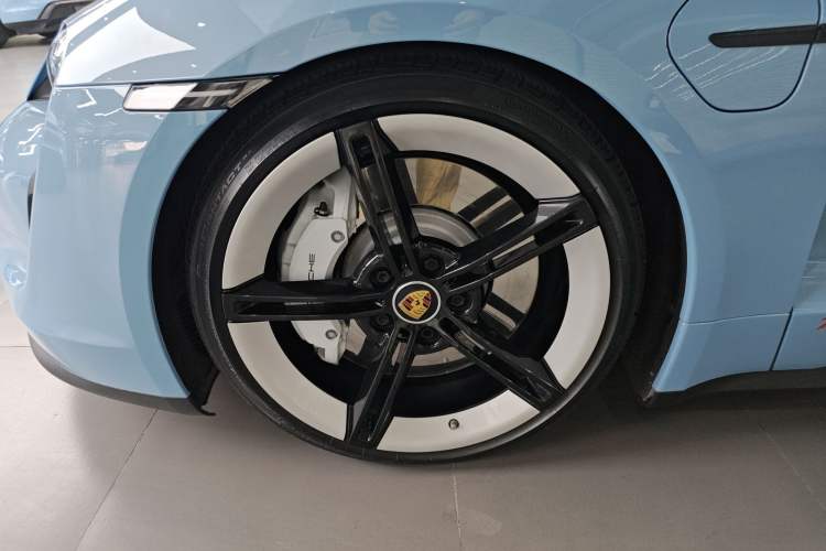 Used Porsche Taycan 2022-Year Updated Taycan