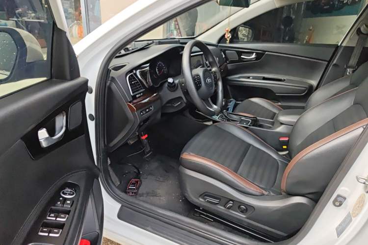 Used Kia K3 (Kai Shen) 2017 1.8L Automatic GLS Driver Seat